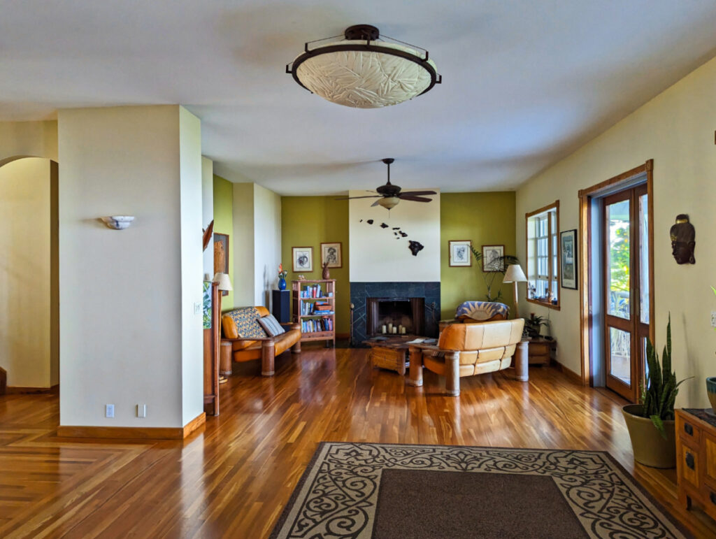 Living Room at Kaawa Loa Plantation Bed and Breakfast Captain Cook Kona Coast Big Island Hawaii 2