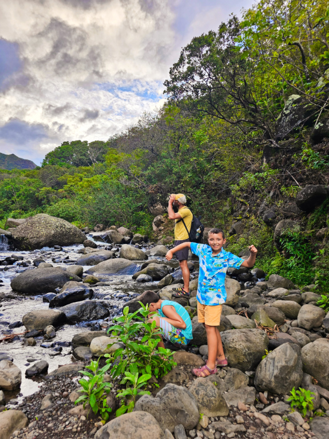 Taylor Family hiking at Iao Valley State Park Wailuku Maui Hawaii 1